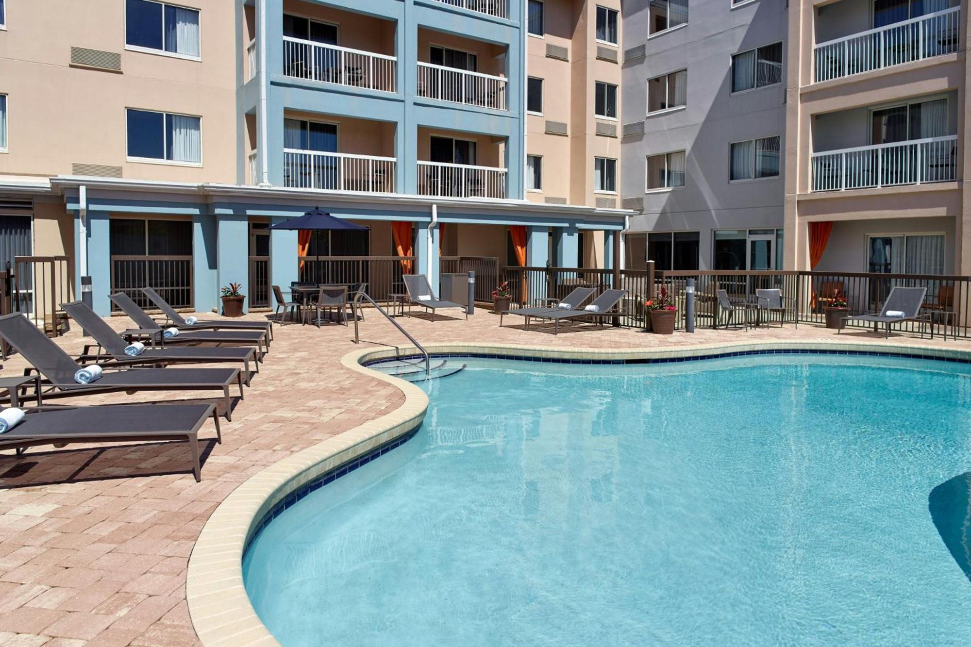 Courtyard By Marriott Myrtle Beach Broadway Esterno foto