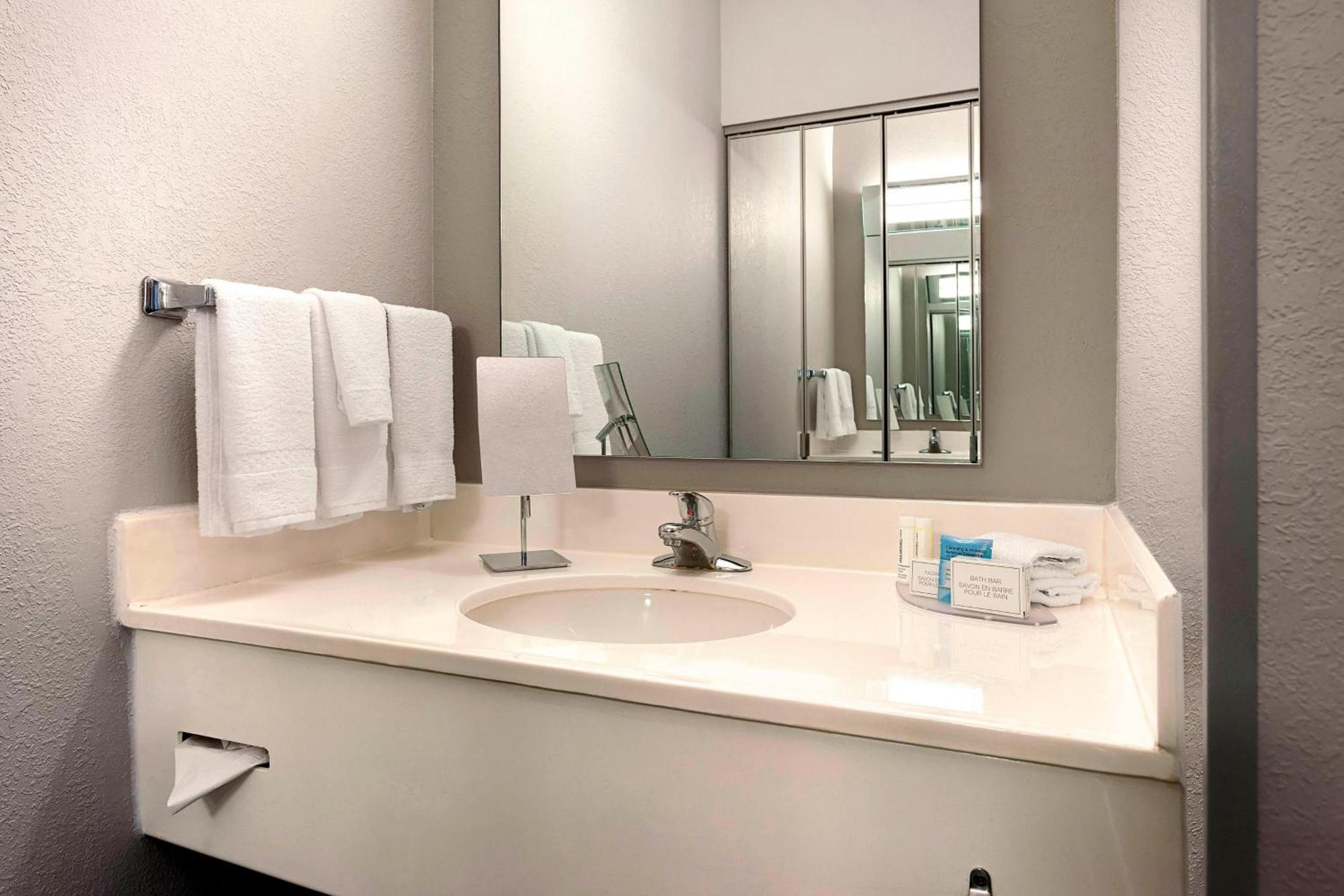 Courtyard By Marriott Myrtle Beach Broadway Esterno foto